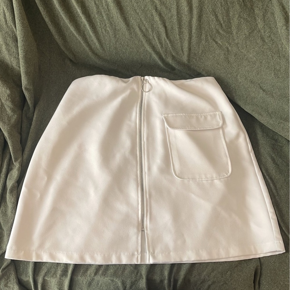 Forever 21 White A-Line Zip Front Skirt